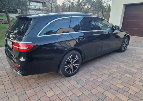 Mercedes-Benz Klasa E cena 88900 przebieg: 275000, rok produkcji 2020 z Otwock małe 466